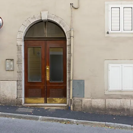 Apartamento Casa Kiki, Con Terrazzo Privato! Trieste