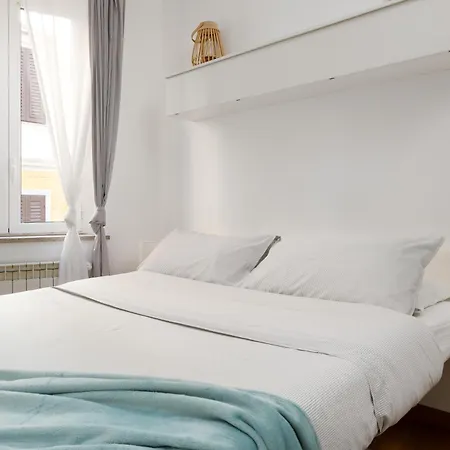 Casa Kiki, Con Terrazzo Privato! 的里雅斯特
